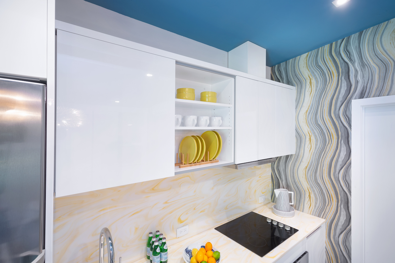 kitchen-storage-cabinets-yellow-plates