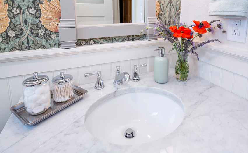KTJ-Design-Co_Stockton-CA_Mid-Town-Stockton-Bungalow_Bathroom-Remodel_Sink-and-Accessories.png