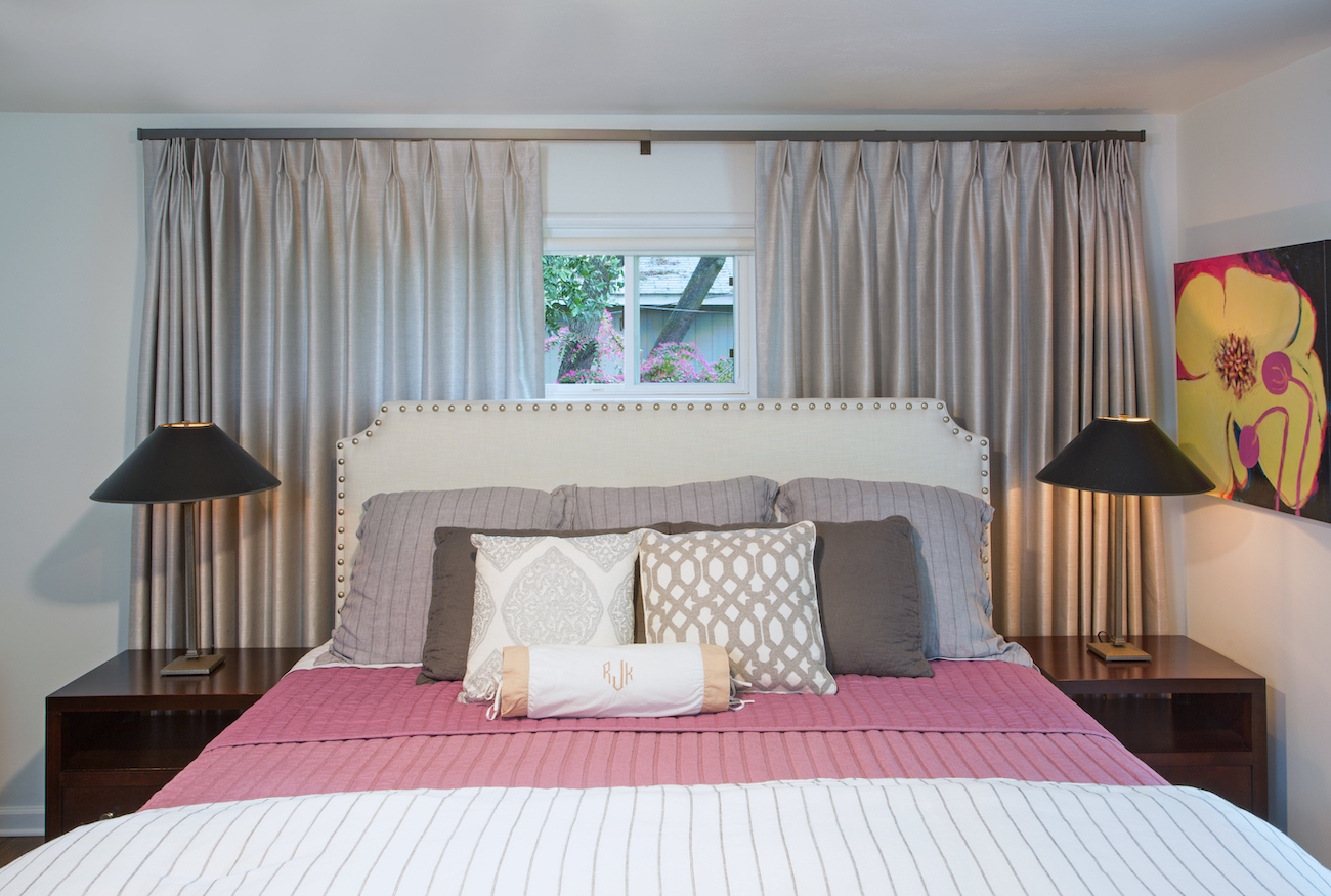 accent-pillows-bedroom-design-ktj-design-co