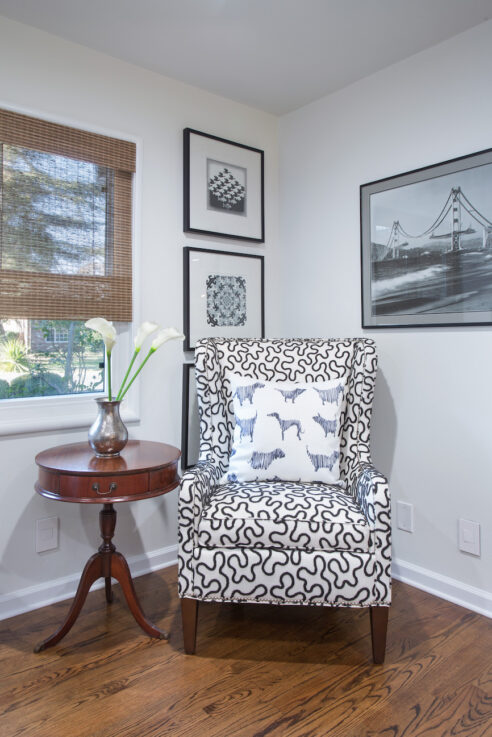 black-and-white-accent-chair-office-design
