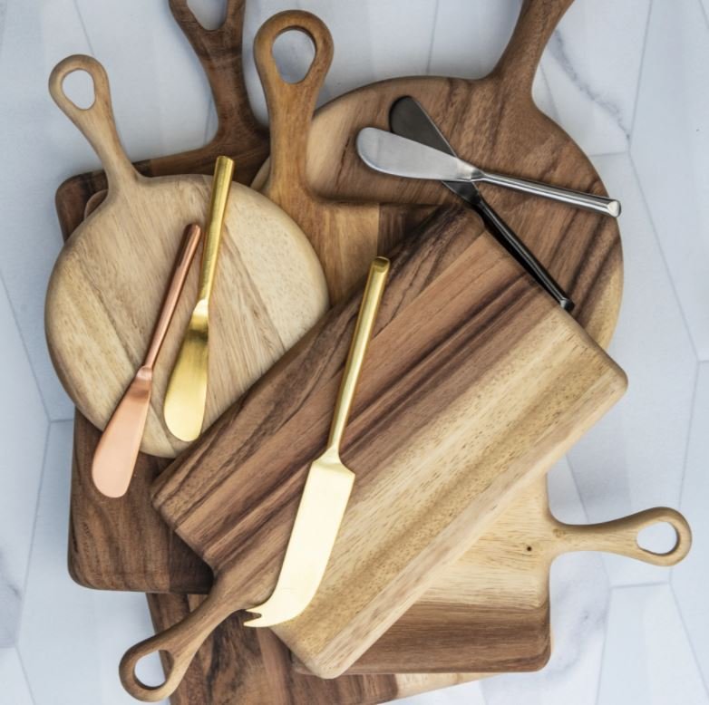 cutting boards in many shapes and sizes