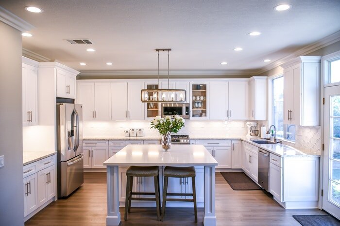 kathleen-jennison-interior-designer-stockton-california-95212-beautiful-fresh-open-kitchen-design-white-island-modern-traditional-chandelier.jpg