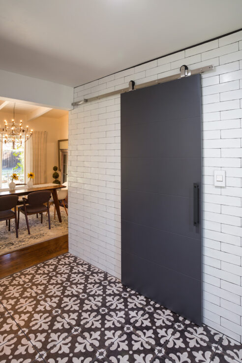 sliding-door-design-blak-and-white-subway-tile