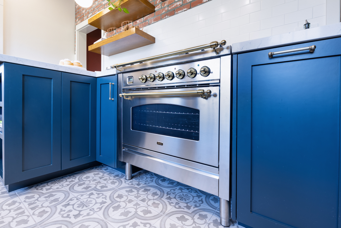 stainless-steel-range-kitchen-design-ktj-design-co
