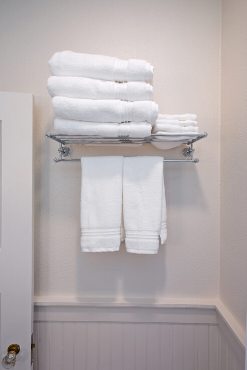 towel-storage-stack-bathroom-designer
