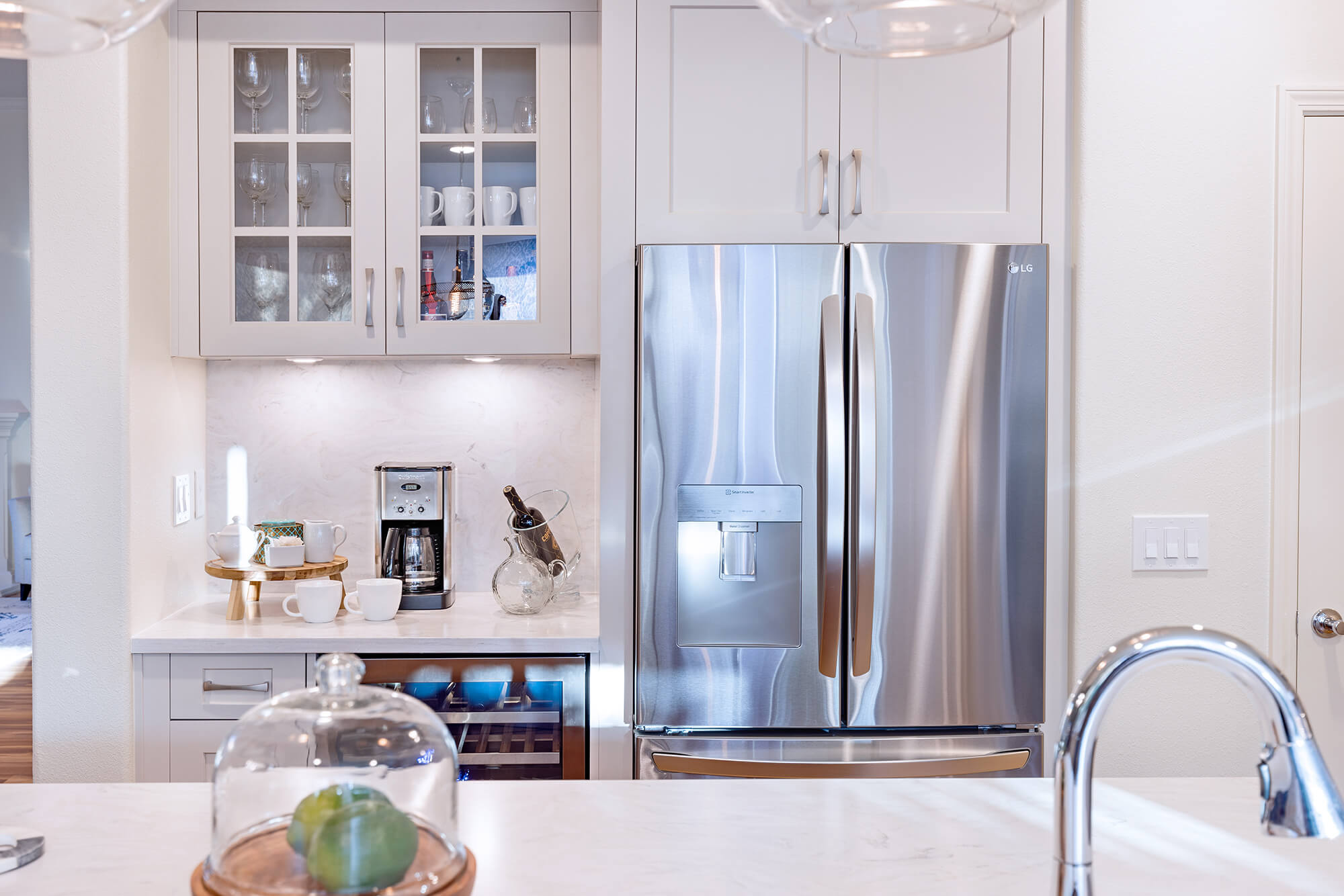 kitchen-remodel-stockton-ca-ktj-design-co-kitchen-glass-cabinets