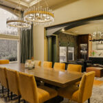 Diningroomroundchandeliergreendraperyktj Design Colindencalifornia05