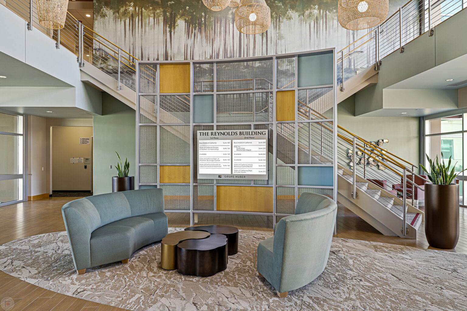 Case Study: Nature's Curved Elegance - A Modern and Nature-Inspired ...