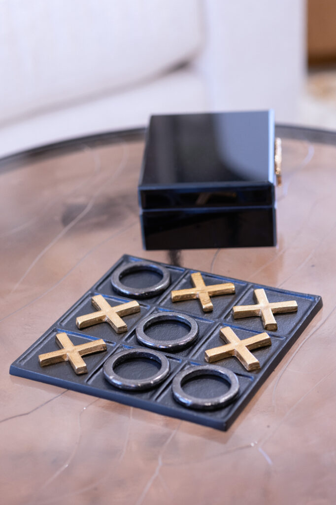 Coffee Table Decor Tic Tac Toe Game 95212 Interior Design Ho9a8040