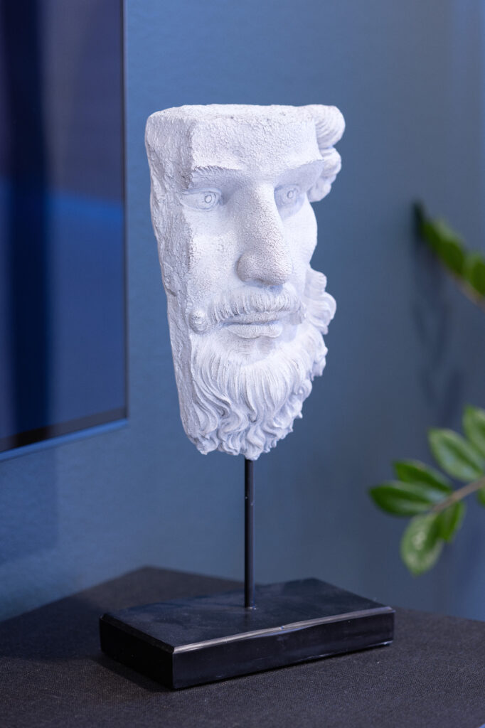 Console Table Decor Sculptural Bust 95212 Interior Design Ho9a8051
