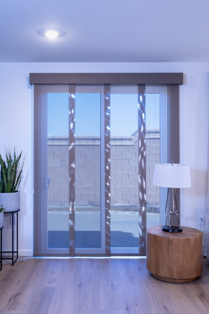 Panel Tracks 95212 Interior Design Ho9a8152