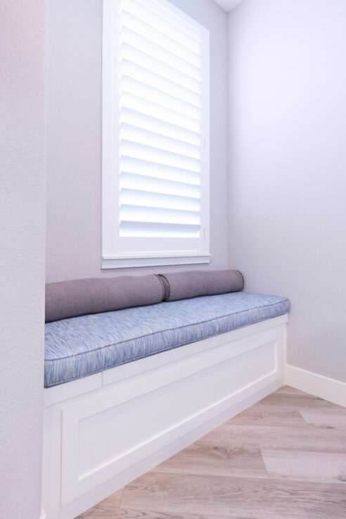 ktj-design-co-premier-interior-designer-manteca-california-window-bench_ho9a0207