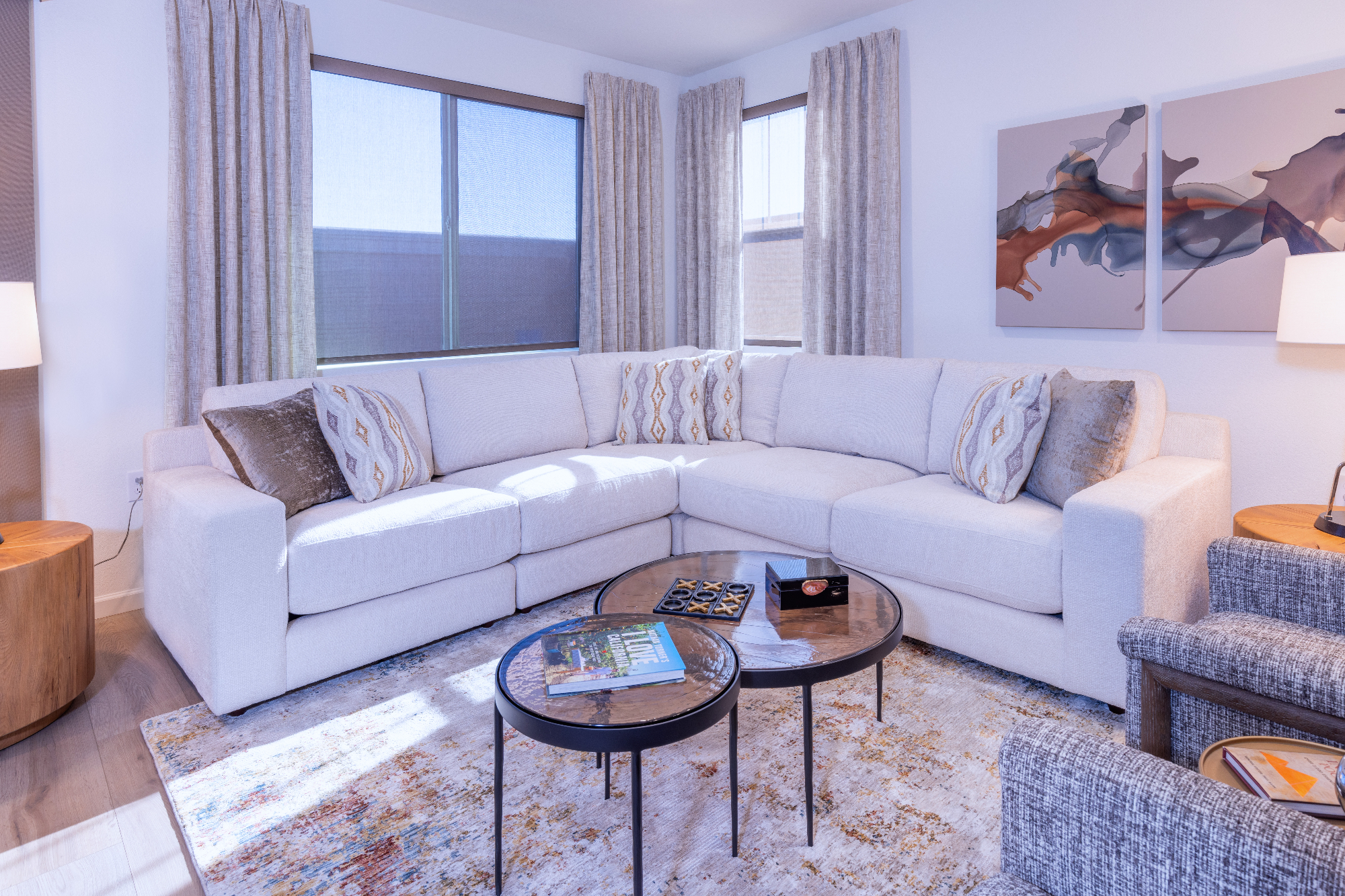 living-room-great-room-high-performance-fabric-sectional-stationary-drapery-panels-95212-interior-design_ho9a7863