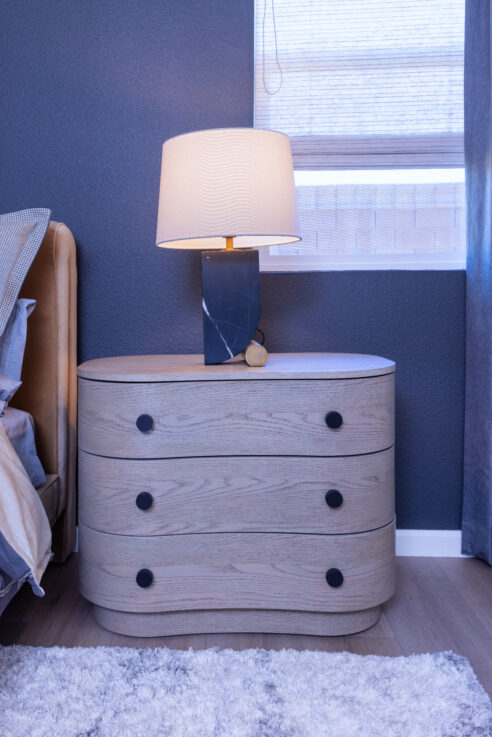 primary-bedroom-nightstand-bedside-table-marble-table-lamp-95212-interior-design_ho9a7913