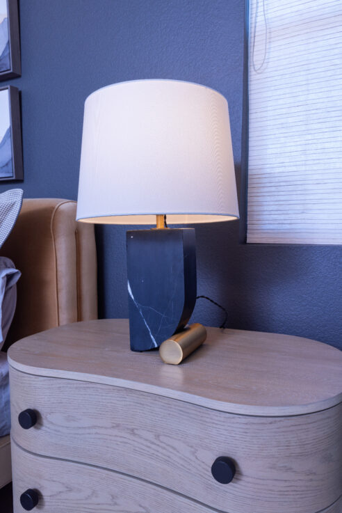 primary-bedroom-nightstand-black-marble-table-lamp-95212-interior-design_ho9a7942