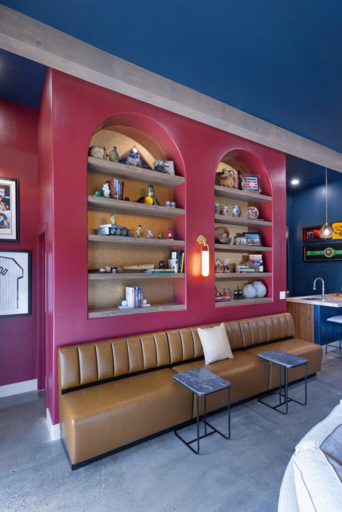 Morada Ktj Design Co Gameroom Sports Bar 49er Red Arched Bookcase Built In Bench Seating Beams Dark Ceiling Gameroom Ho9a1258