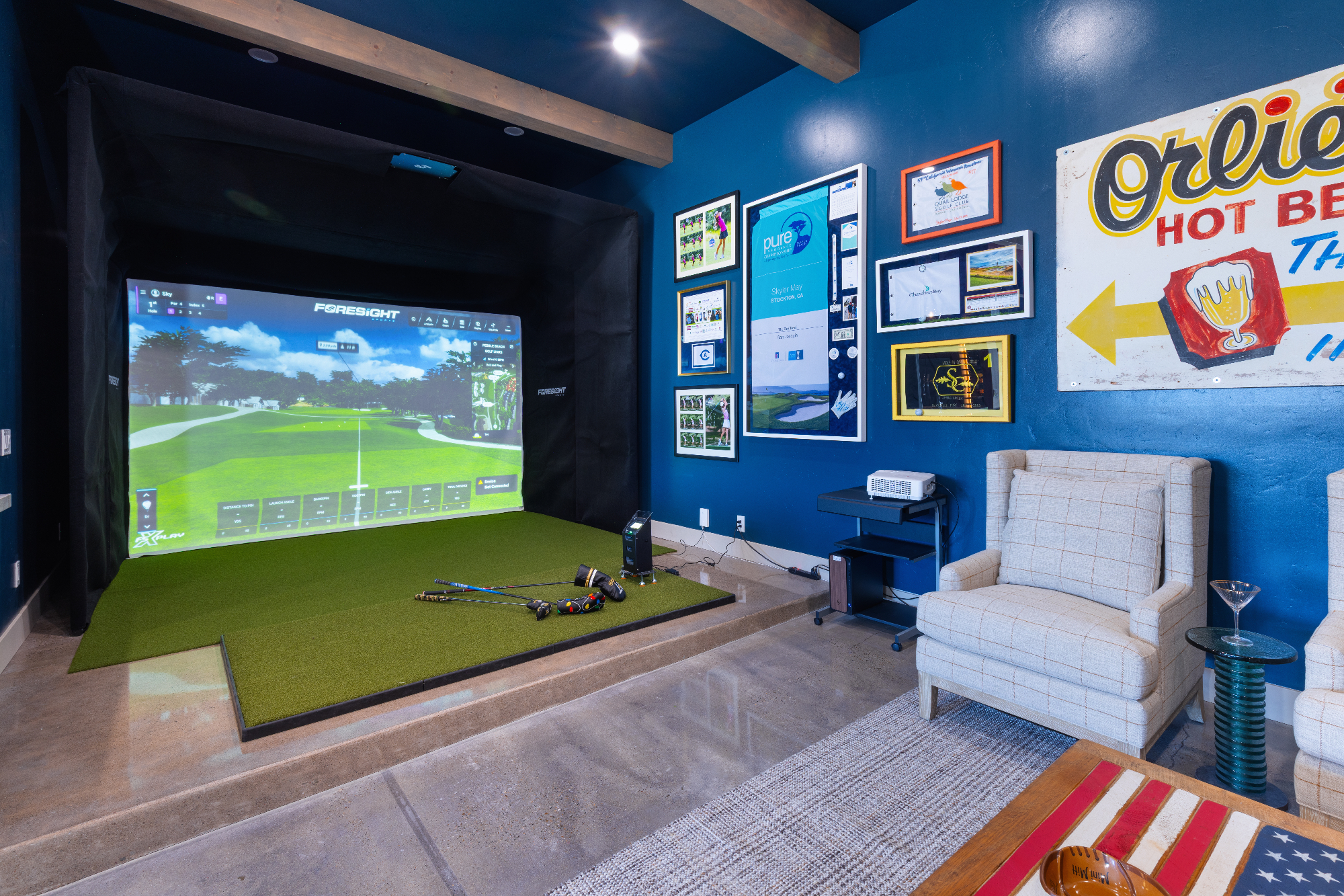 morada-ktj-design-co-golf-simulator-gameroom-orlies-bar-polished-concrete-floors_ho9a1337